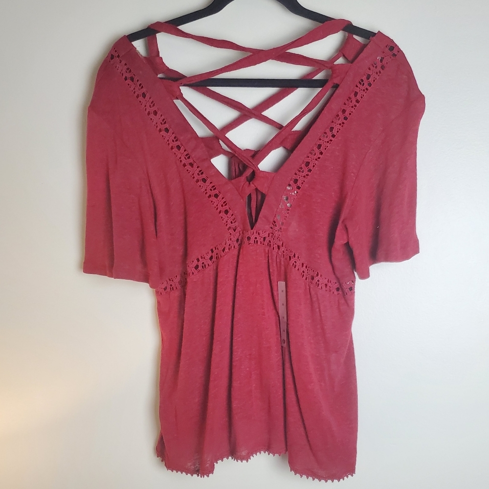 🆕️ Buckle Coco + Jaimeson Size M Red Flowy Tie Linen Blouse Lace Eyelet Sheer